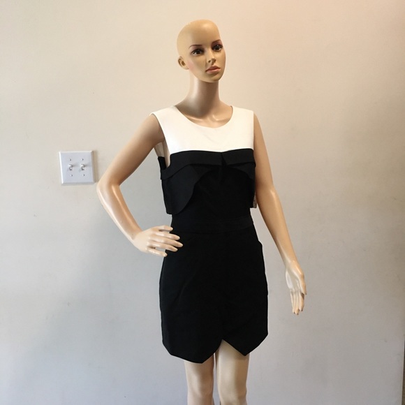 BCBG MAXAZRIA DRESS - Picture 4 of 7